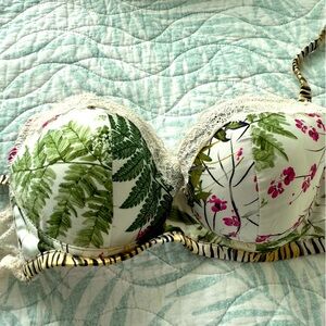 Intimissimi Floral Lace Green and Pink Balconette Bra